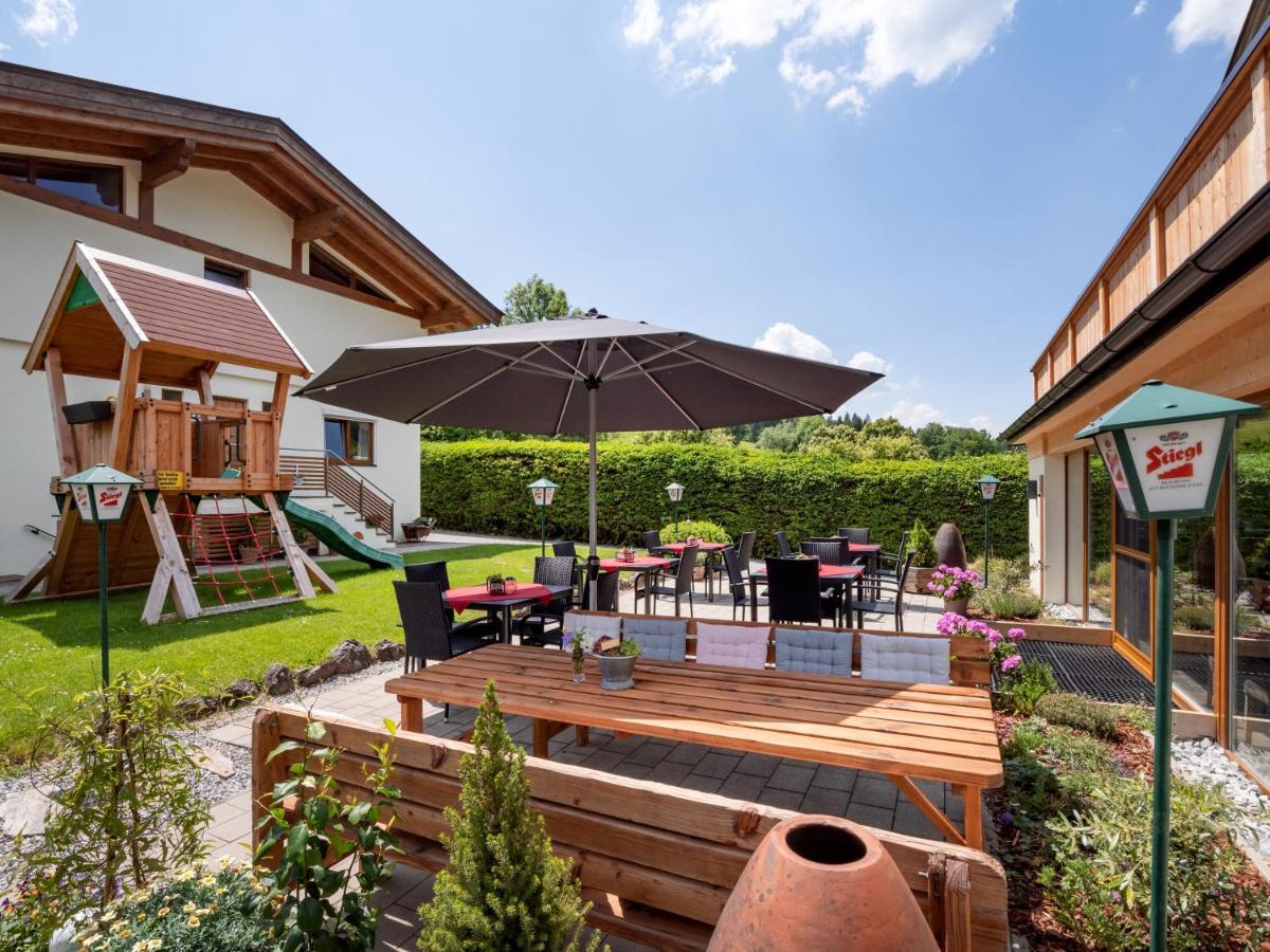 Hotel Haus Tirol 2*